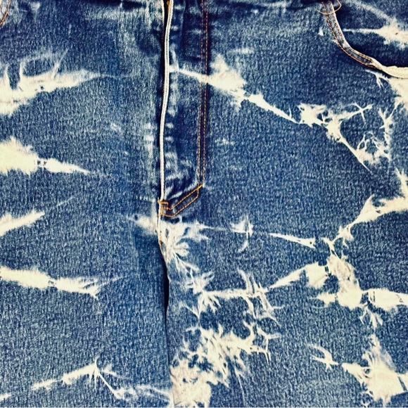 Revolt Jeans Blue and Gold Stitch Denim Women’s Plus Size 26 Tie-Dye Shorts - Picture 2 of 12